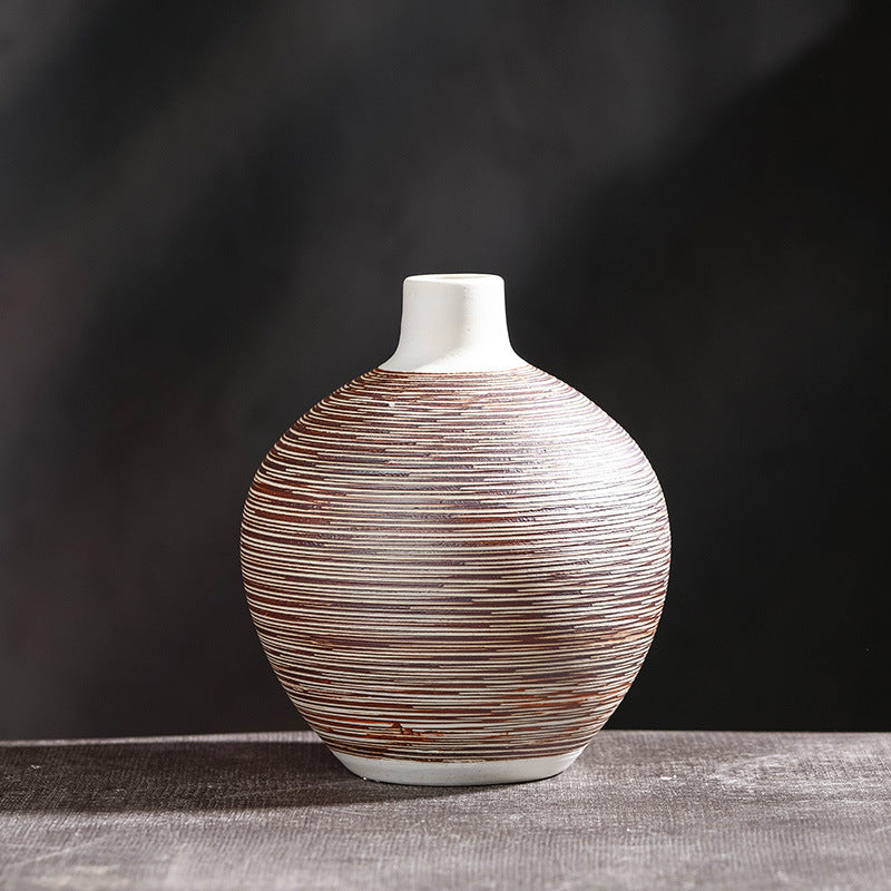 Exquisite Lines Ceramic Vase Collection