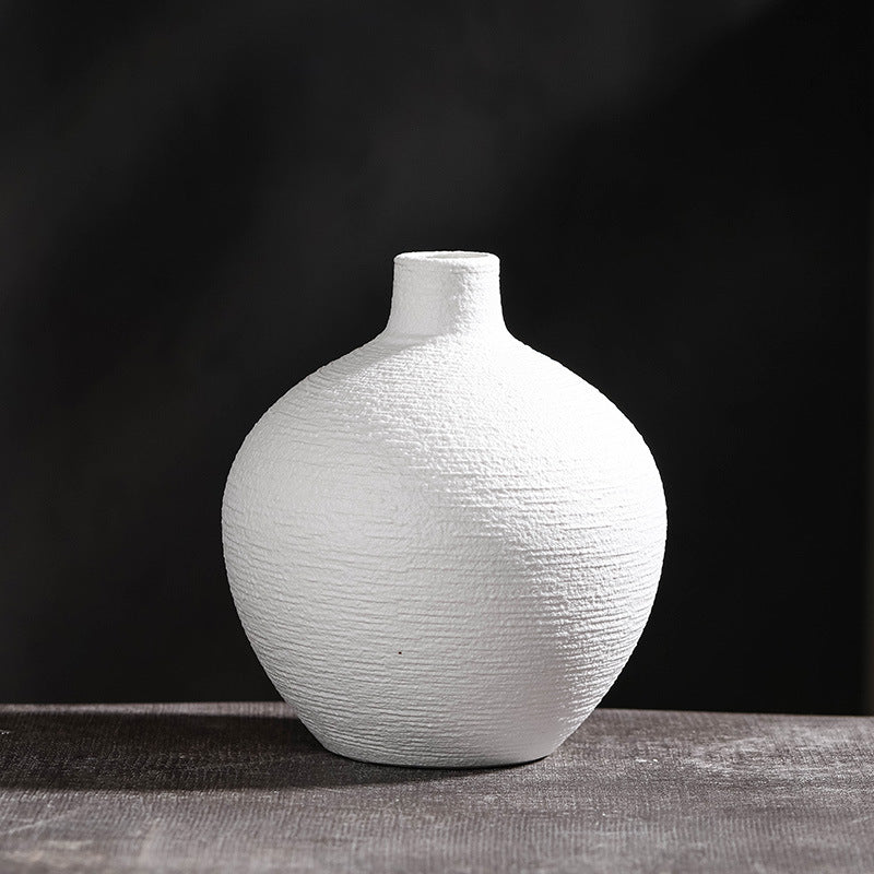 Exquisite Lines Ceramic Vase Collection